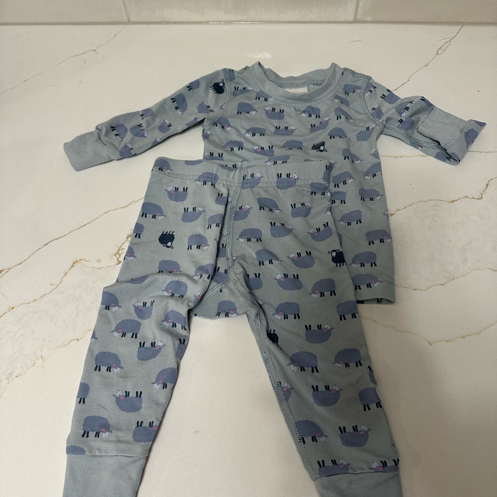 Hanna Blue Sheep Print Pajama Set